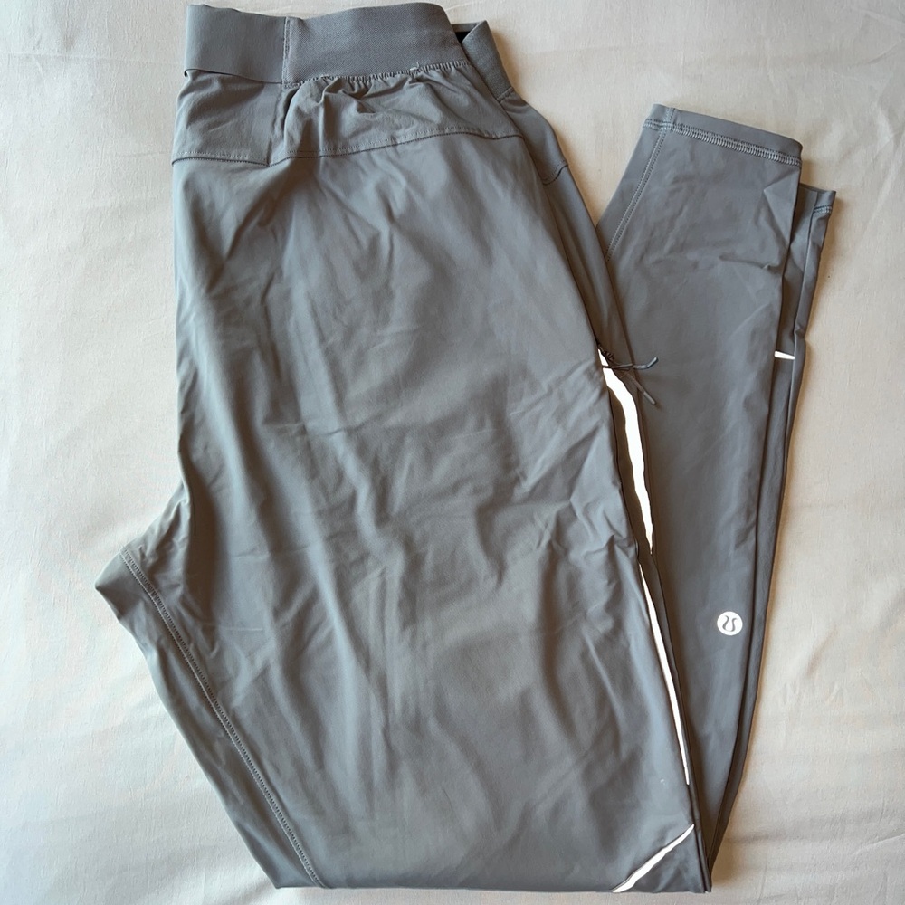 Men’s Lululemon joggers grey sz medium